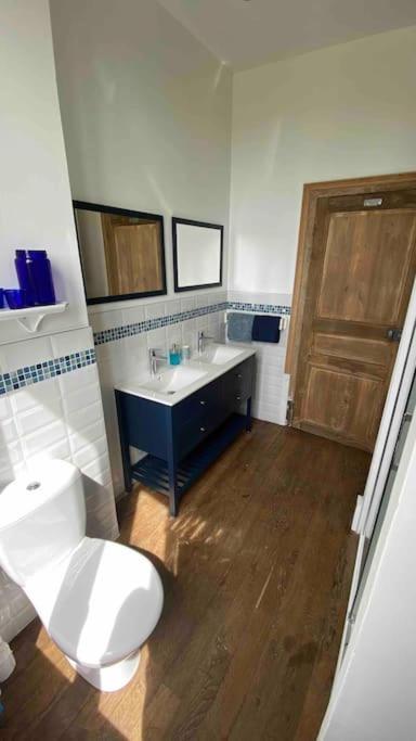 Le Presbytere - Touillon, Jacuzzi, 4 Chambres Pour 10 מראה חיצוני תמונה