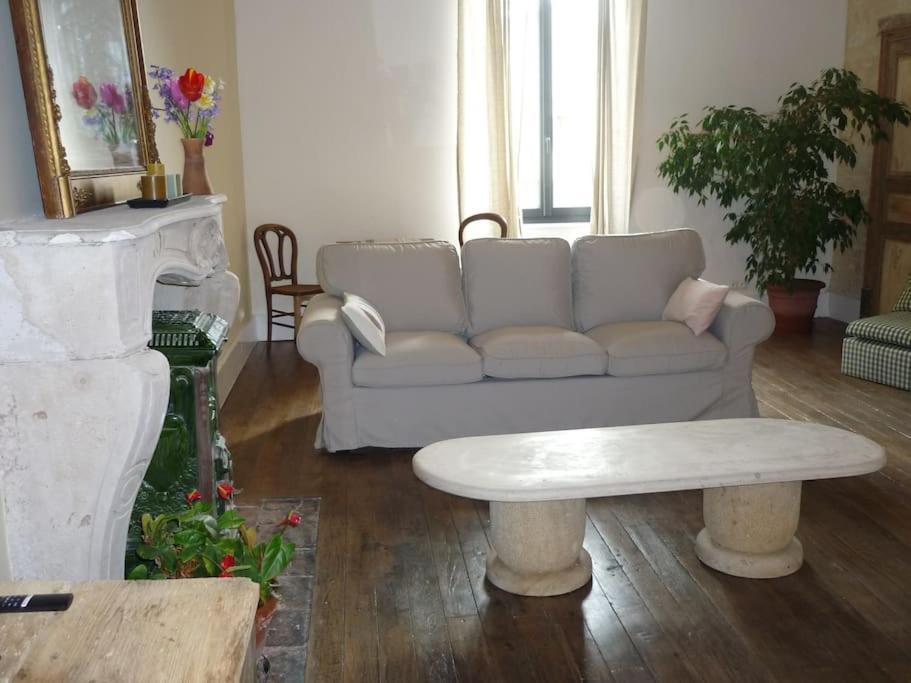 Le Presbytere - Touillon, Jacuzzi, 4 Chambres Pour 10 מראה חיצוני תמונה